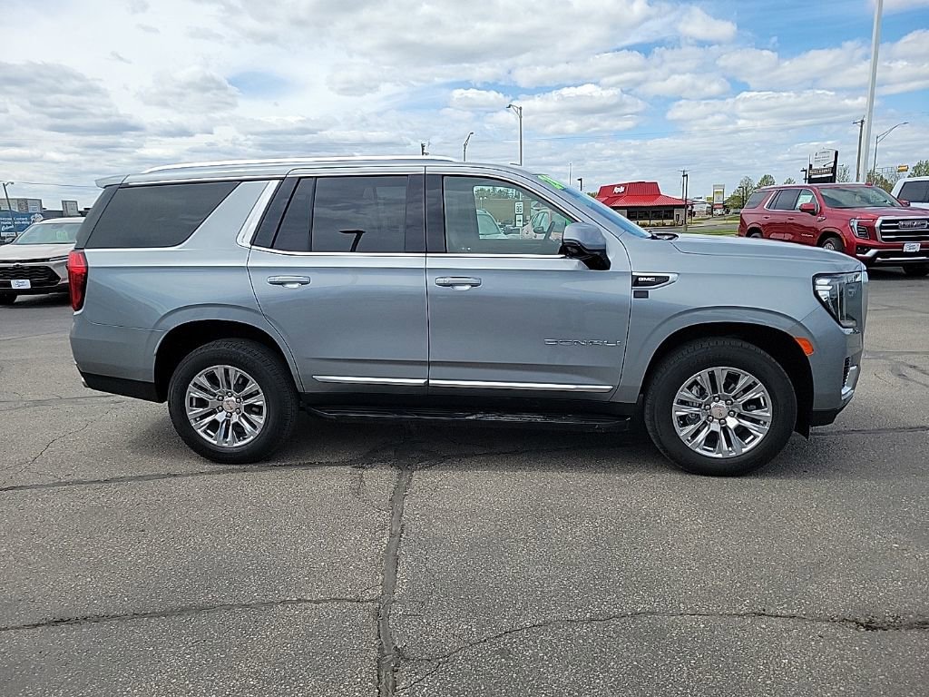 Used 2024 GMC Yukon Denali AWD/4WD image 4