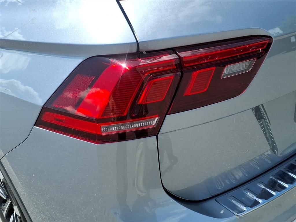 Used 2024 Volkswagen Tiguan S FWD image 9