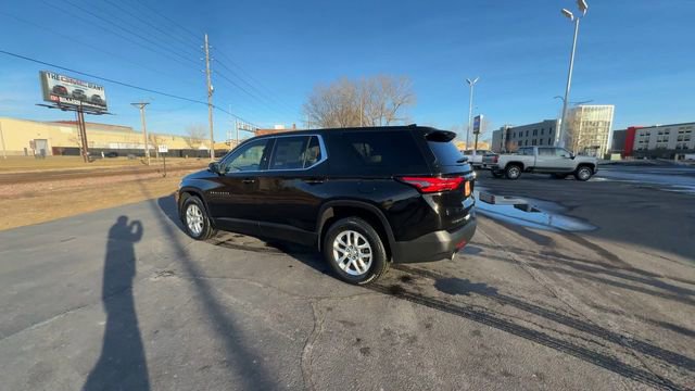 Used 2023 Chevrolet Traverse LS w/ Safety Package image 6