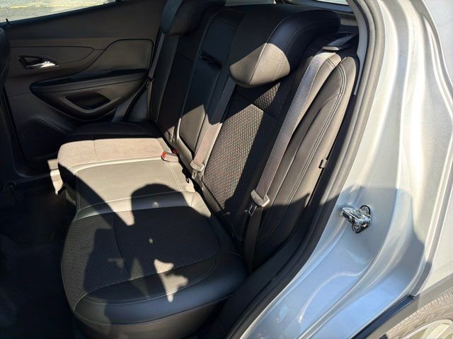 Used 2018 Buick Encore Preferred image 18