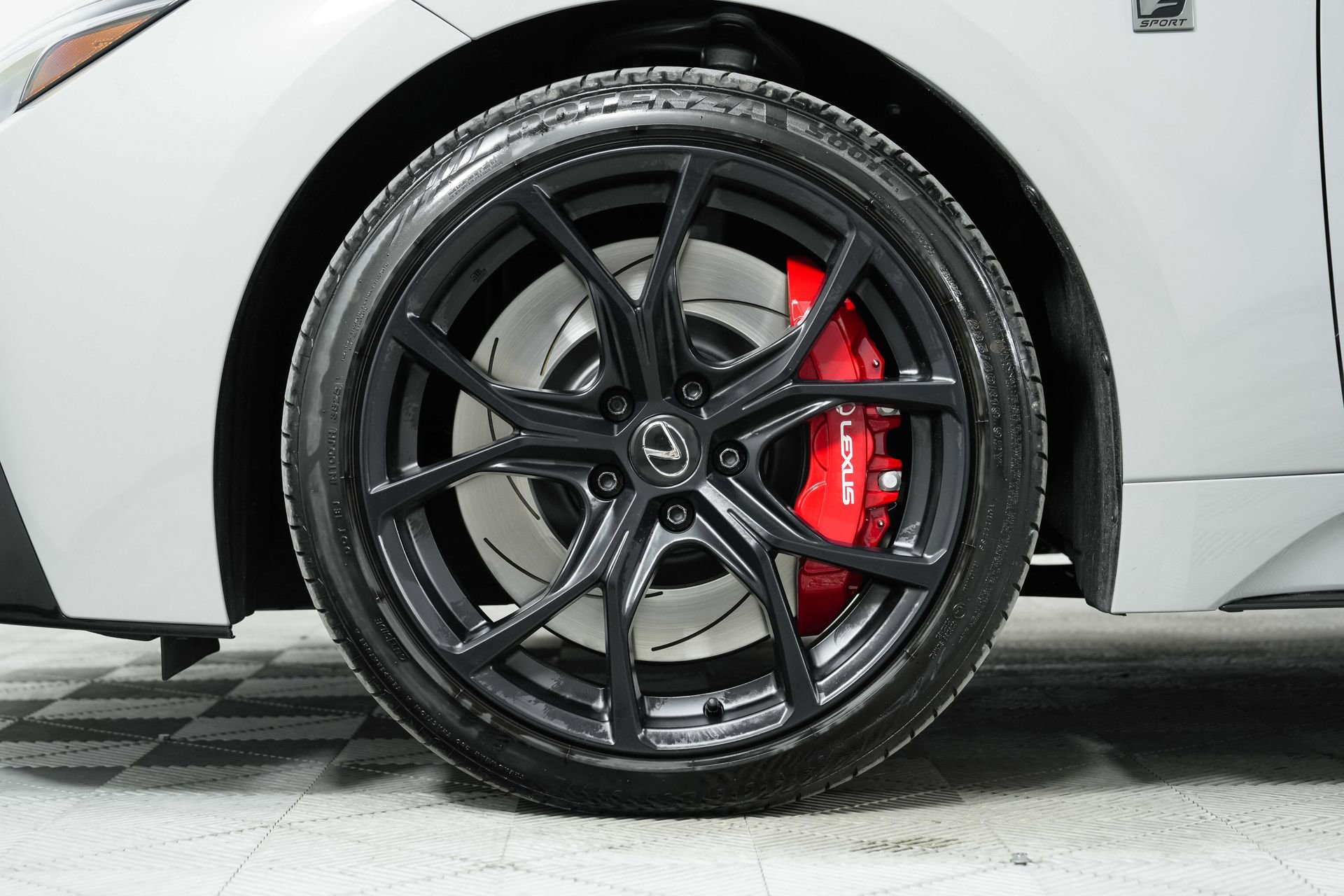 Used 2025 Lexus IS 500 w/ F-Sport Performance image 34