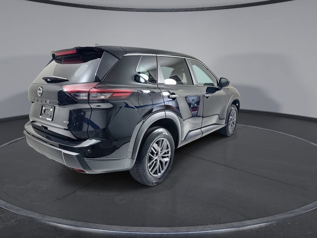 Used 2024 Nissan Rogue S AWD/4WD image 8