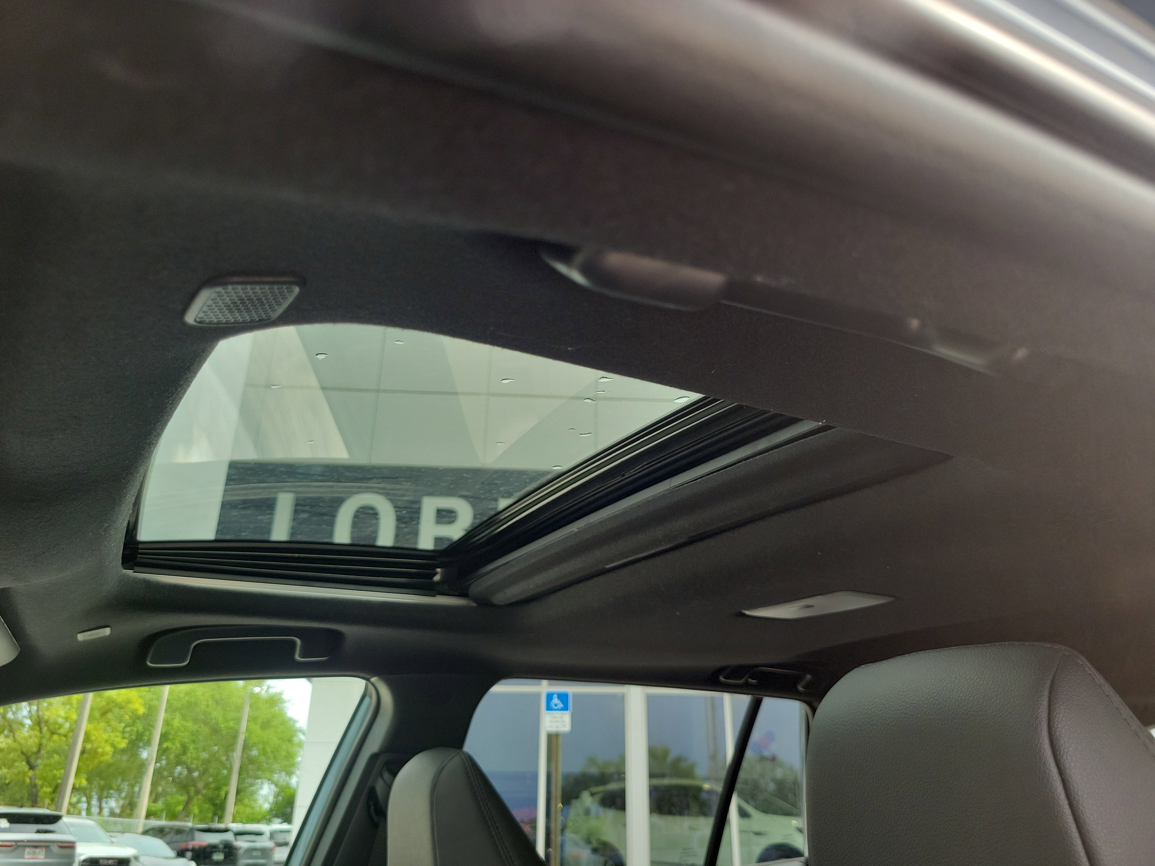 Used 2024 Toyota Corolla Cross AWD Hybrid w/ Convenience Package image 11