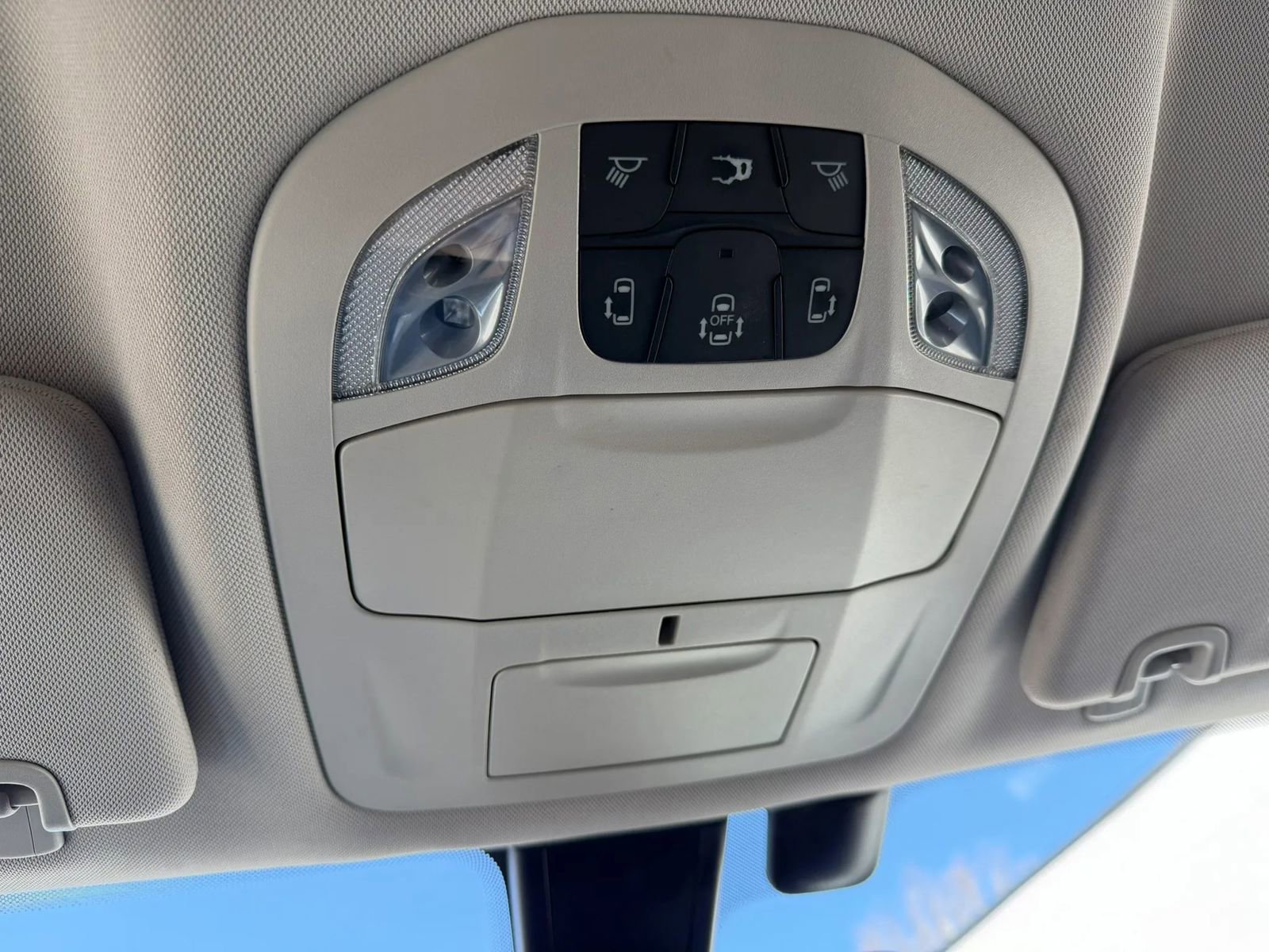 Used 2017 Chrysler Pacifica Touring-L Plus FWD image 20