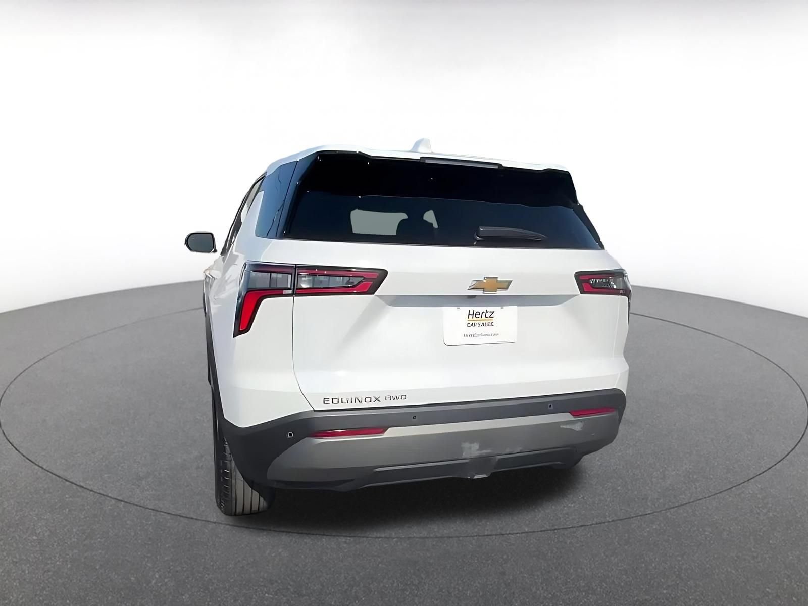 Used 2025 Chevrolet Equinox LT AWD/4WD image 11