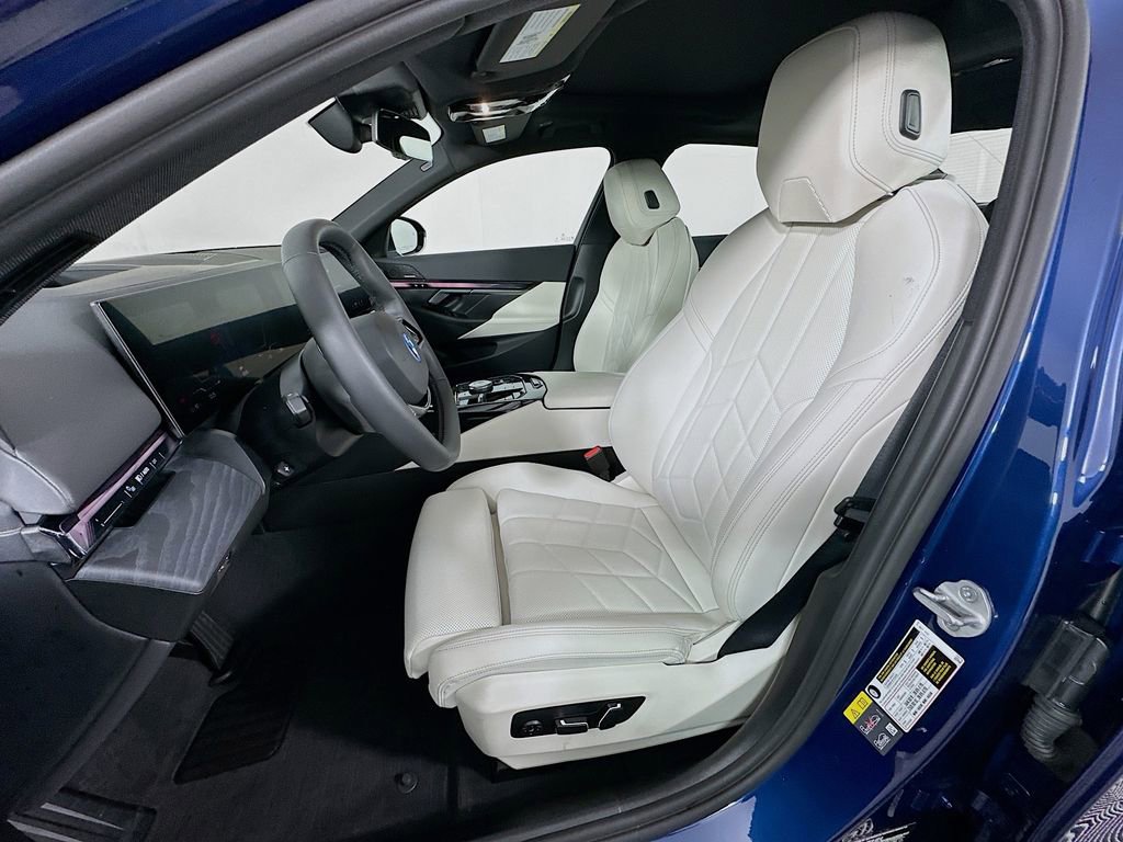 Used 2026 BMW i5 eDrive40 image 21