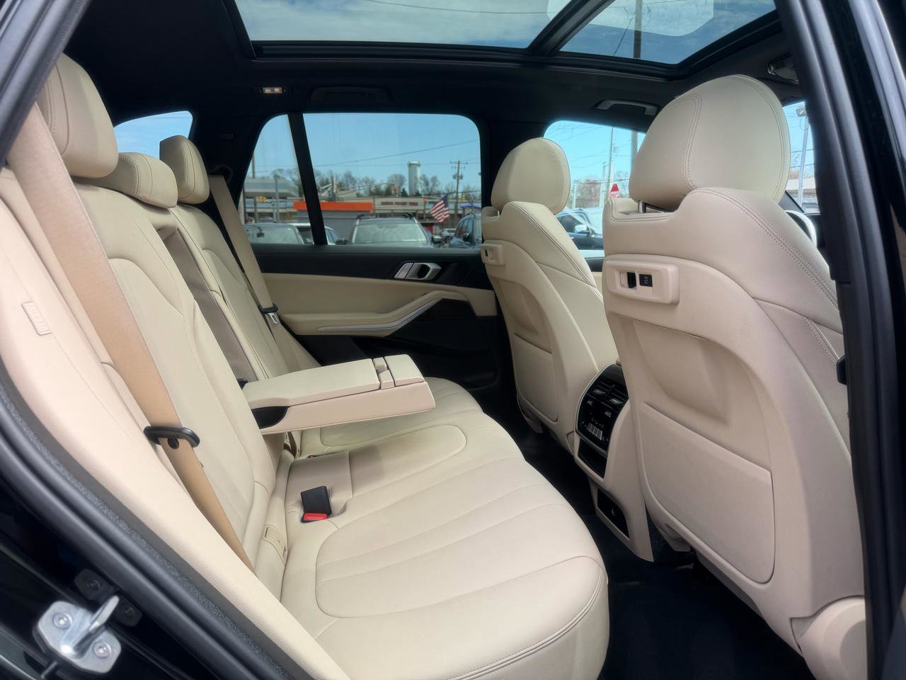 Used 2019 BMW X5 xDrive40i w/ Convenience Package AWD/4WD image 25