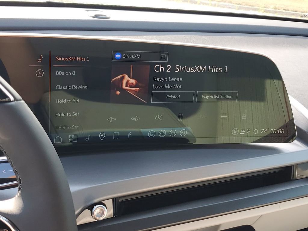 New 2026 Cadillac Vistiq Luxury image 13