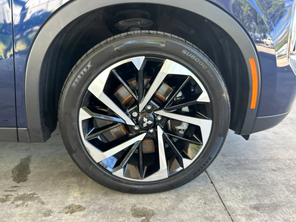 Used 2024 Mitsubishi Outlander FWD image 23