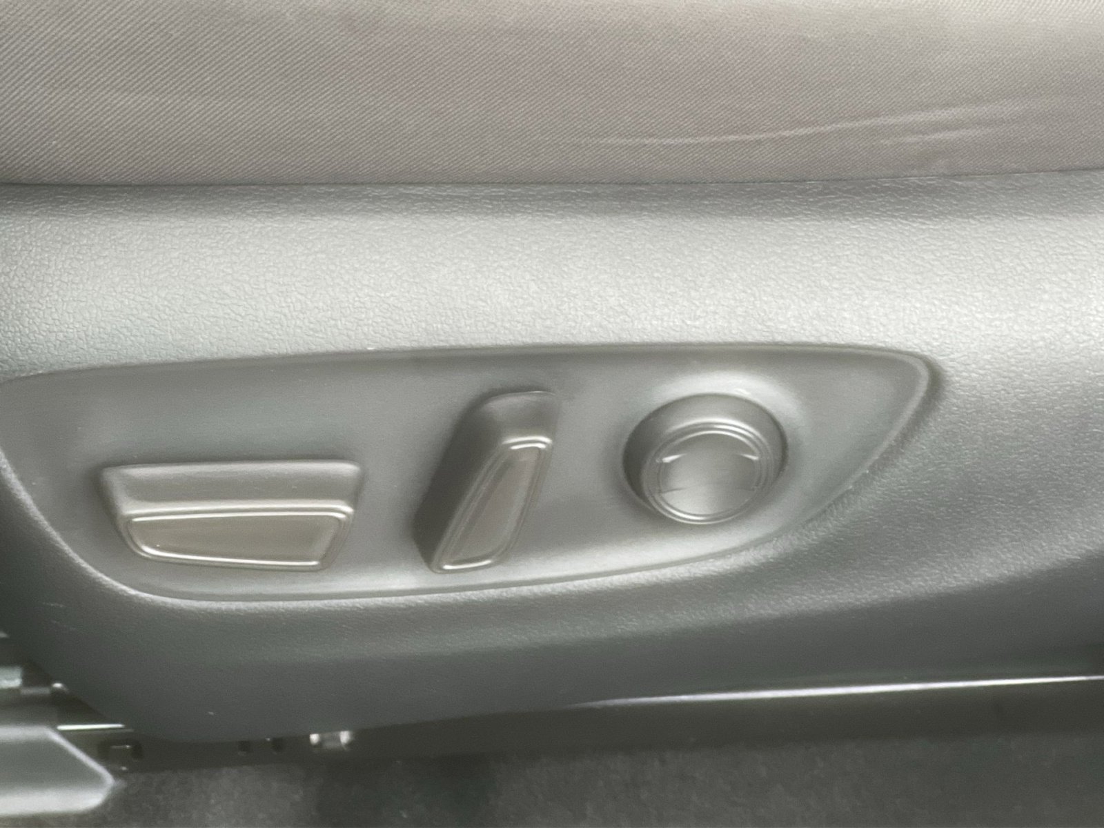 Used 2025 Toyota RAV4 XLE FWD image 22