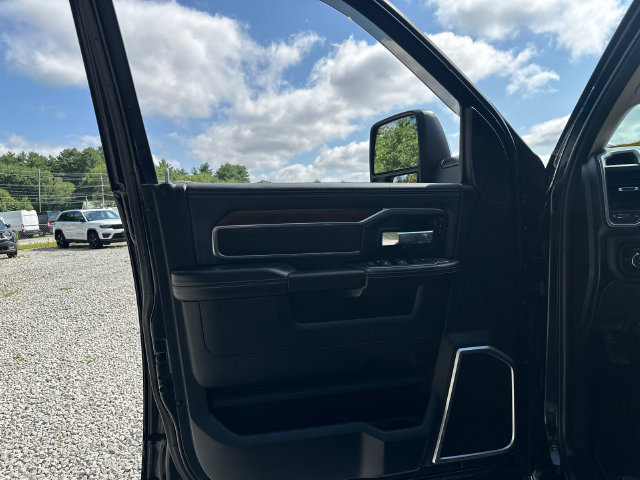 Used 2023 RAM 3500 Laramie AWD/4WD image 24