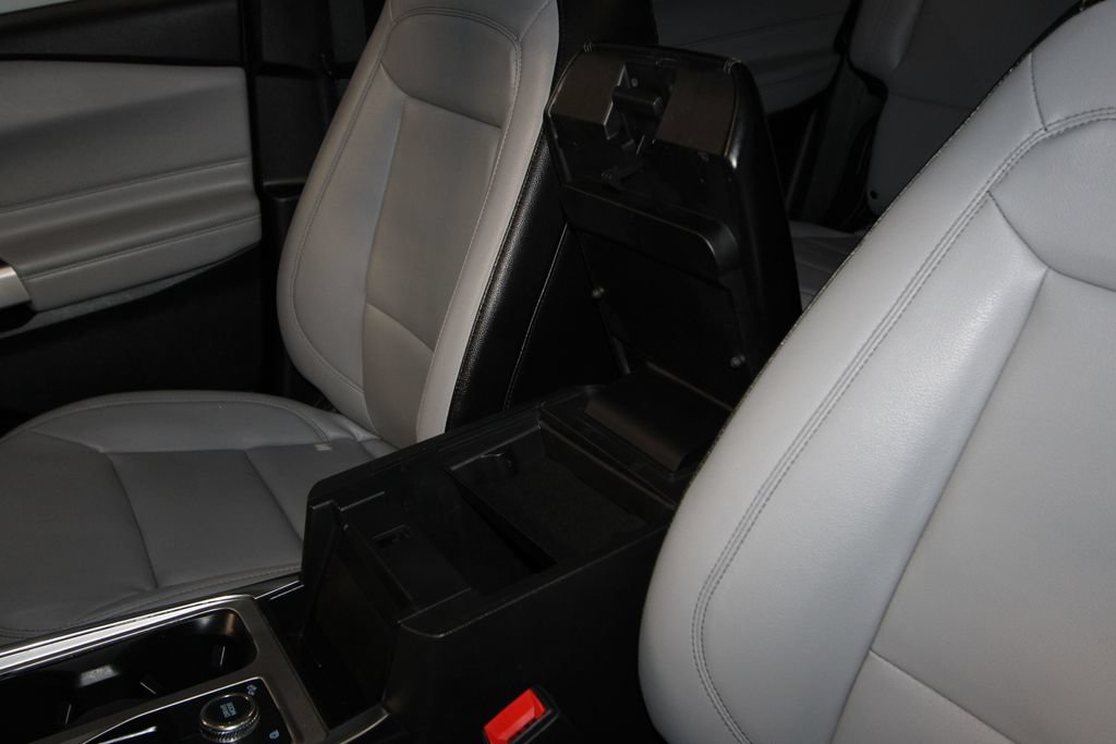 Used 2021 Ford Explorer XLT w/ Equipment Group 202A AWD/4WD image 20