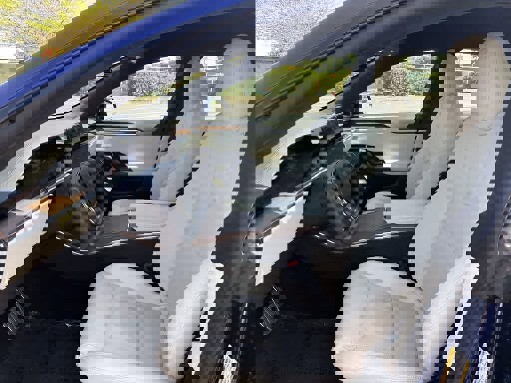 Used 2023 Tesla Model S image 26