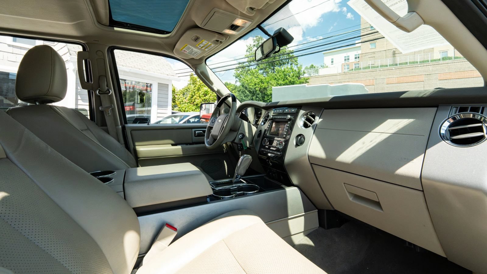 Used 2014 Ford Expedition Limited w/ Equipment Group 301A AWD/4WD image 12
