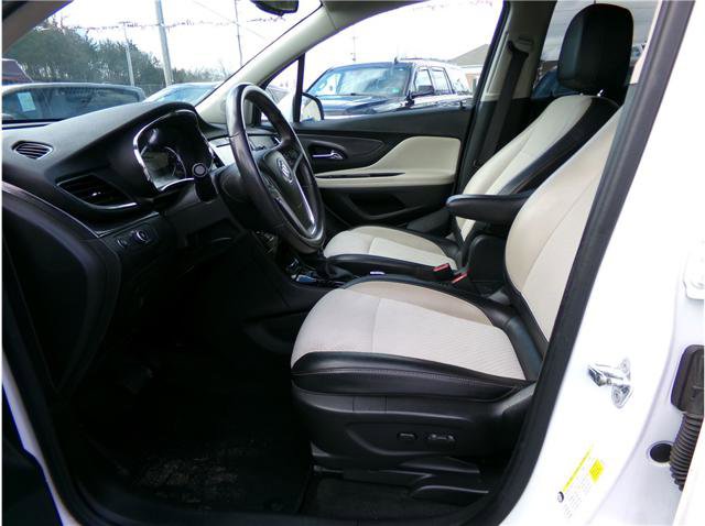 Used 2021 Buick Encore Preferred image 19