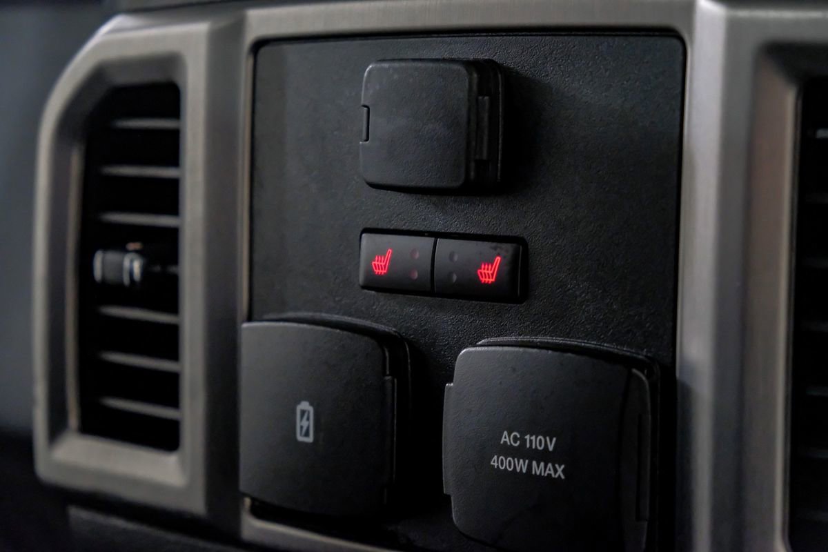 Used 2022 Ford F250 Platinum w/ FX4 Off-Road Package image 31