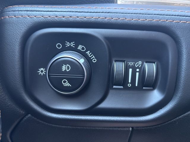 Used 2022 RAM 3500 Limited image 24