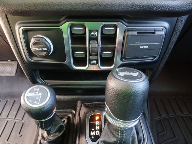 Used 2024 Jeep Wrangler Sport S image 42