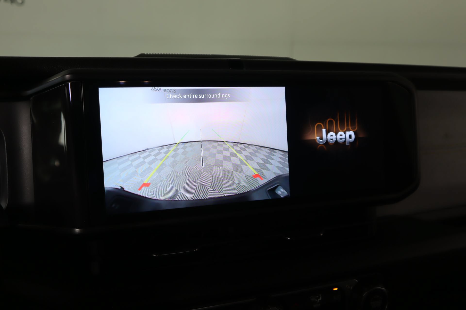 Used 2025 Jeep Gladiator Sport AWD/4WD image 6