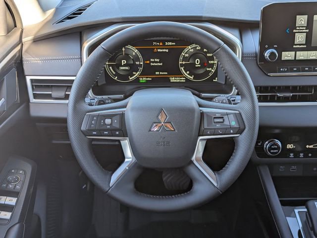 New 2025 Mitsubishi Outlander SE image 18