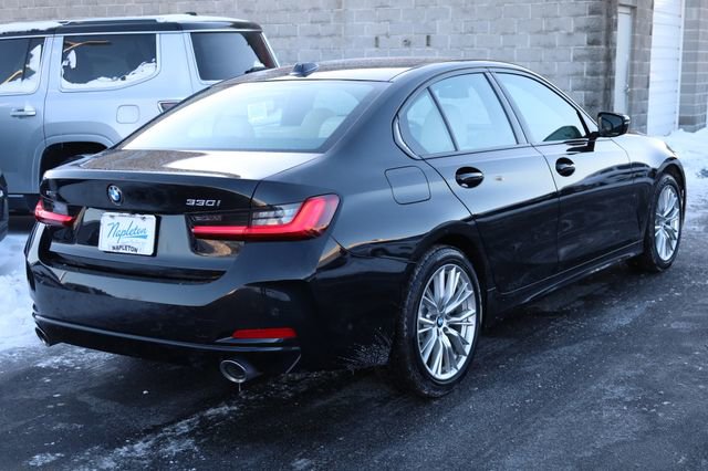 Used 2023 BMW 330i xDrive Sedan w/ Premium Package image 5