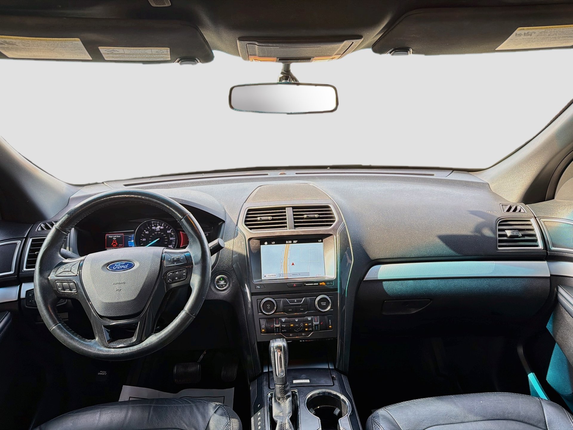 Used 2017 Ford Explorer XLT w/ Equipment Group 202A FWD image 27