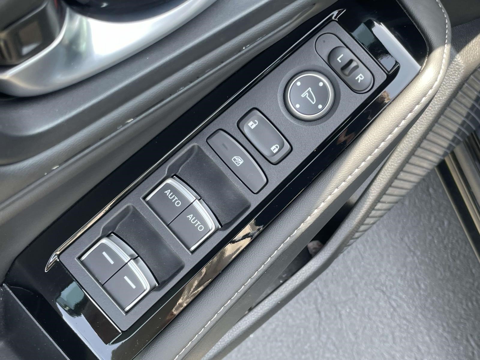 Used 2025 Honda Accord Touring image 17