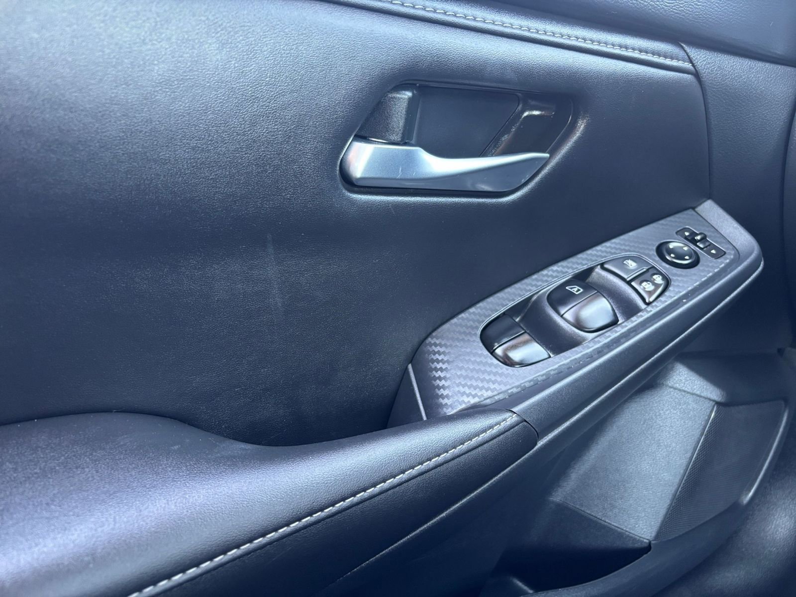 Used 2025 Nissan Sentra SV image 18