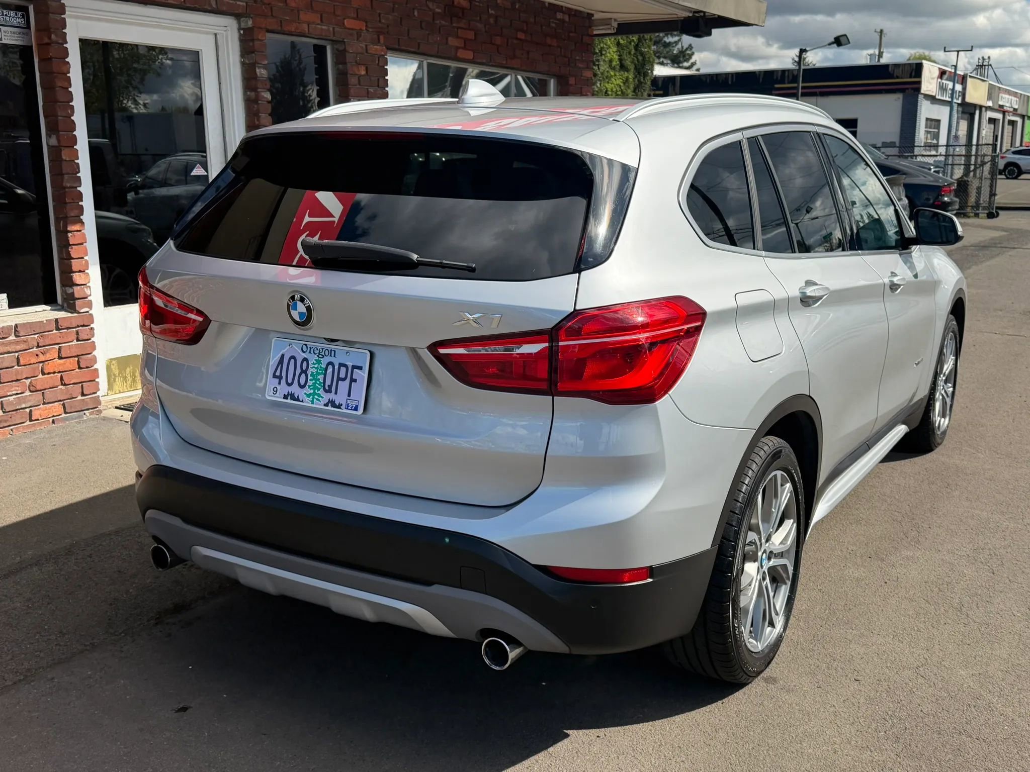 Used 2017 BMW X1 xDrive28i AWD/4WD image 3