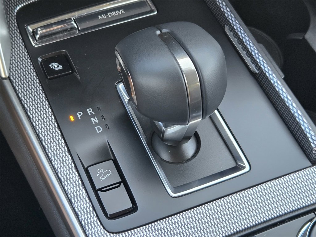 Certified 2025 MAZDA CX-70 Plug-In Hybrid w/ Premium Pkg image 22