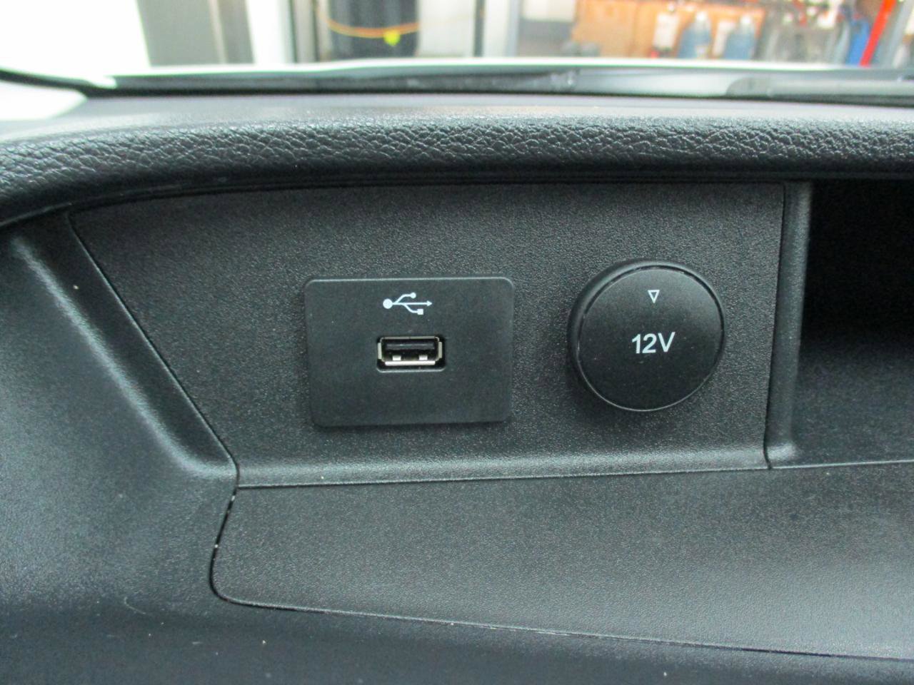 Used 2024 Ford Transit 250 Low Roof w/ Exterior Upgrade Package RWD image 21