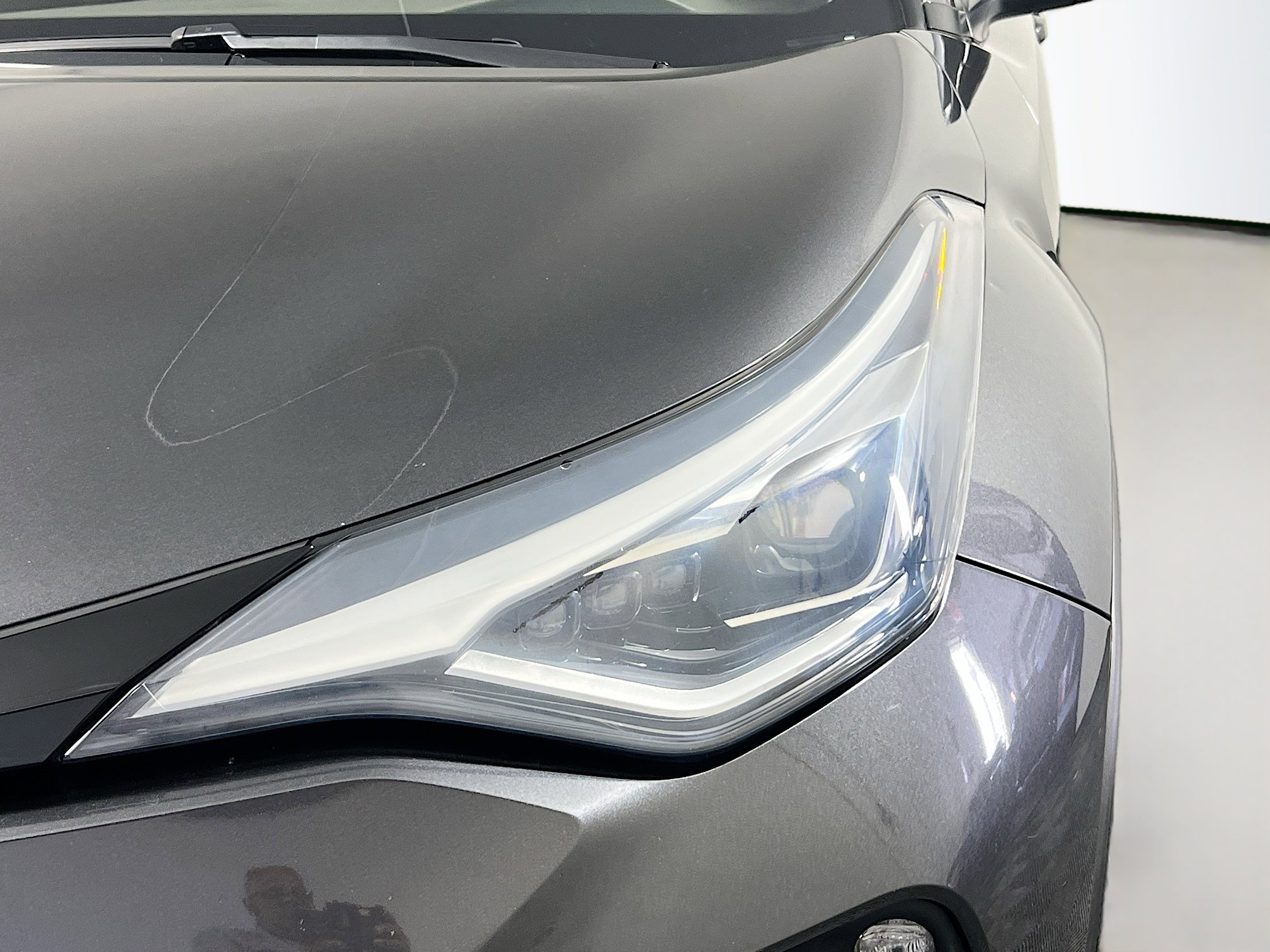 Used 2021 Toyota C-HR Limited image 11