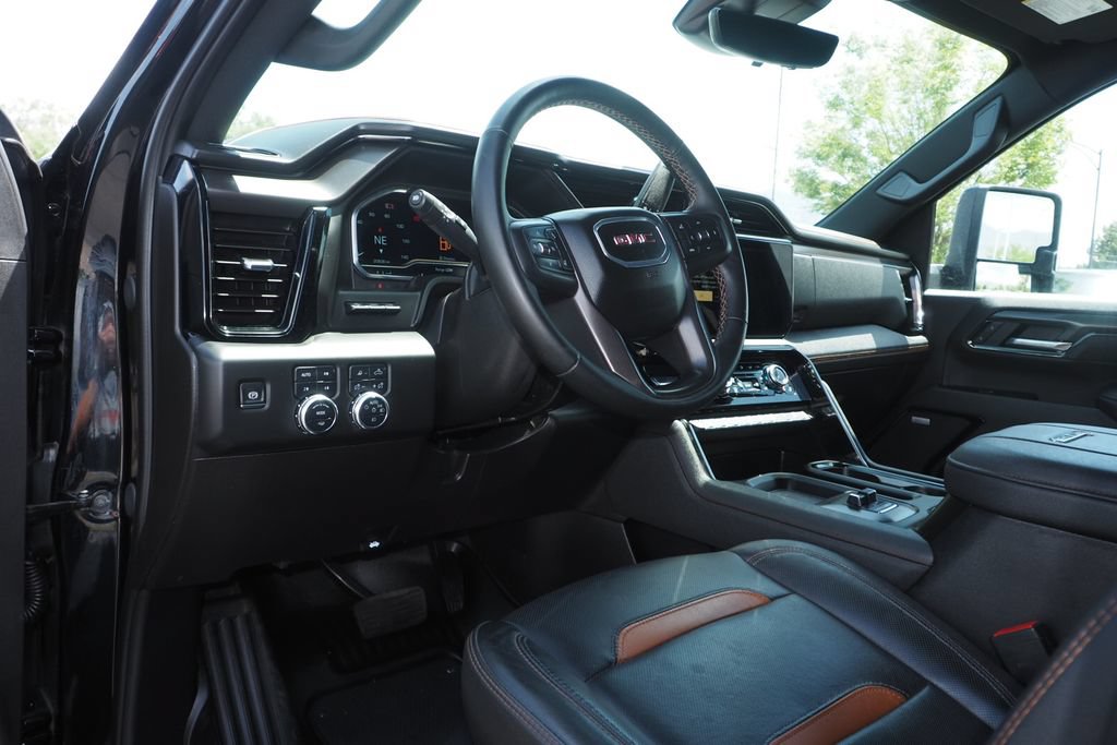 Used 2025 GMC Sierra 3500 AT4 w/ AT4 Premium Plus Package AWD/4WD image 12