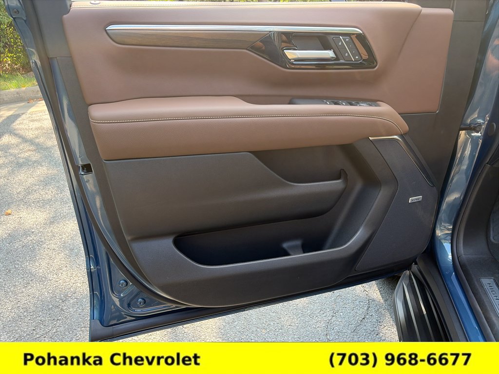 New 2026 Chevrolet Suburban High Country w/ Sun And Tow Package AWD/4WD image 23