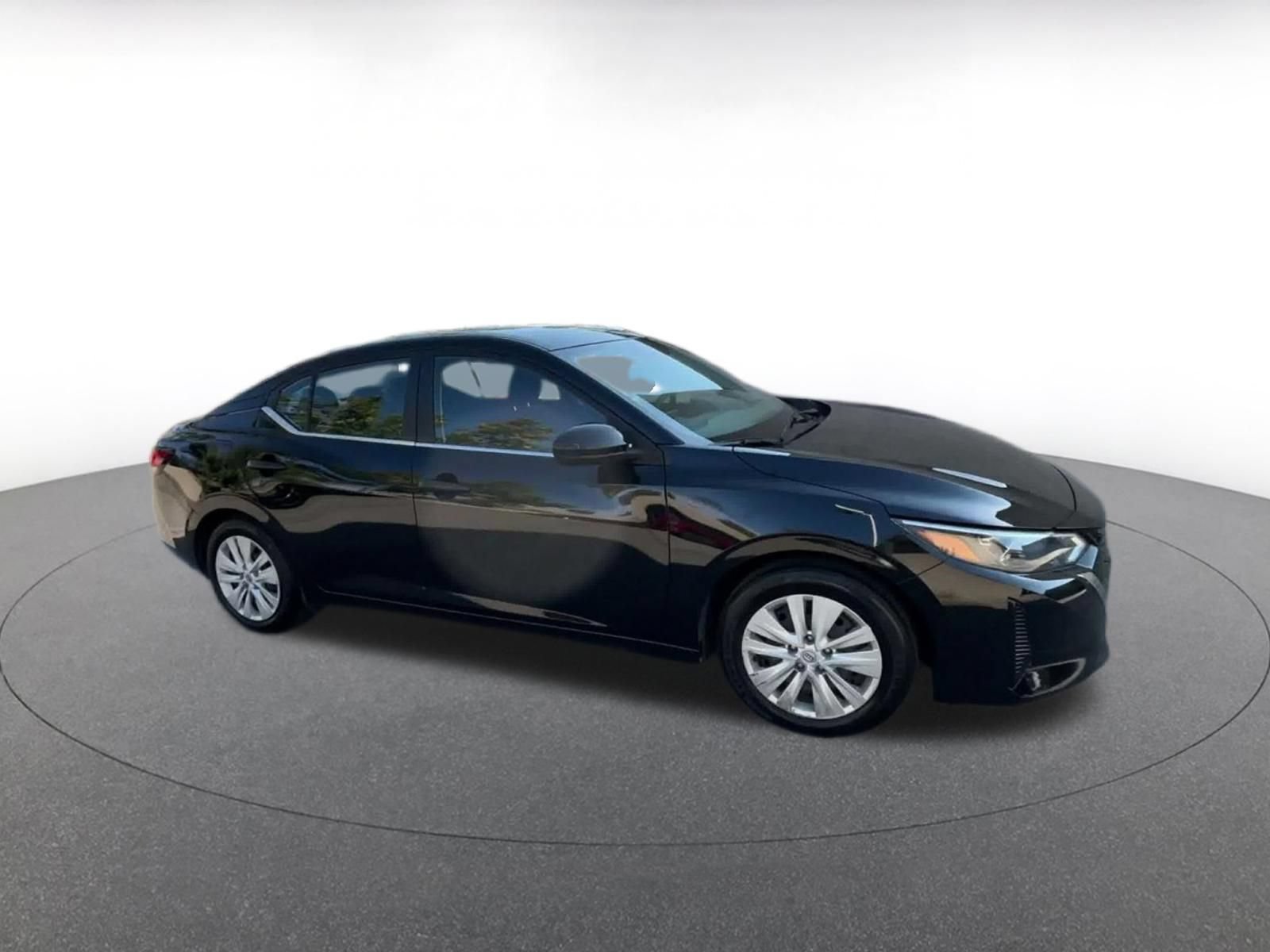 Used 2025 Nissan Sentra S FWD image 2