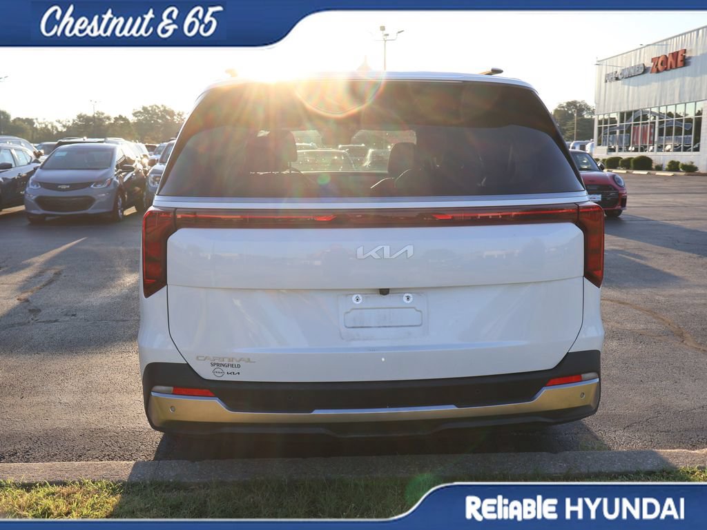 Used 2025 Kia Carnival SX FWD image 19