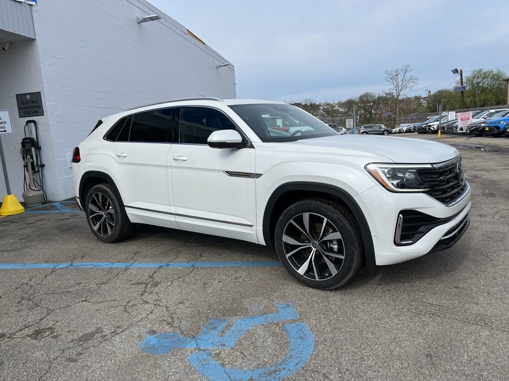 New 2026 Volkswagen Atlas Cross Sport SEL Premium R-Line image 4