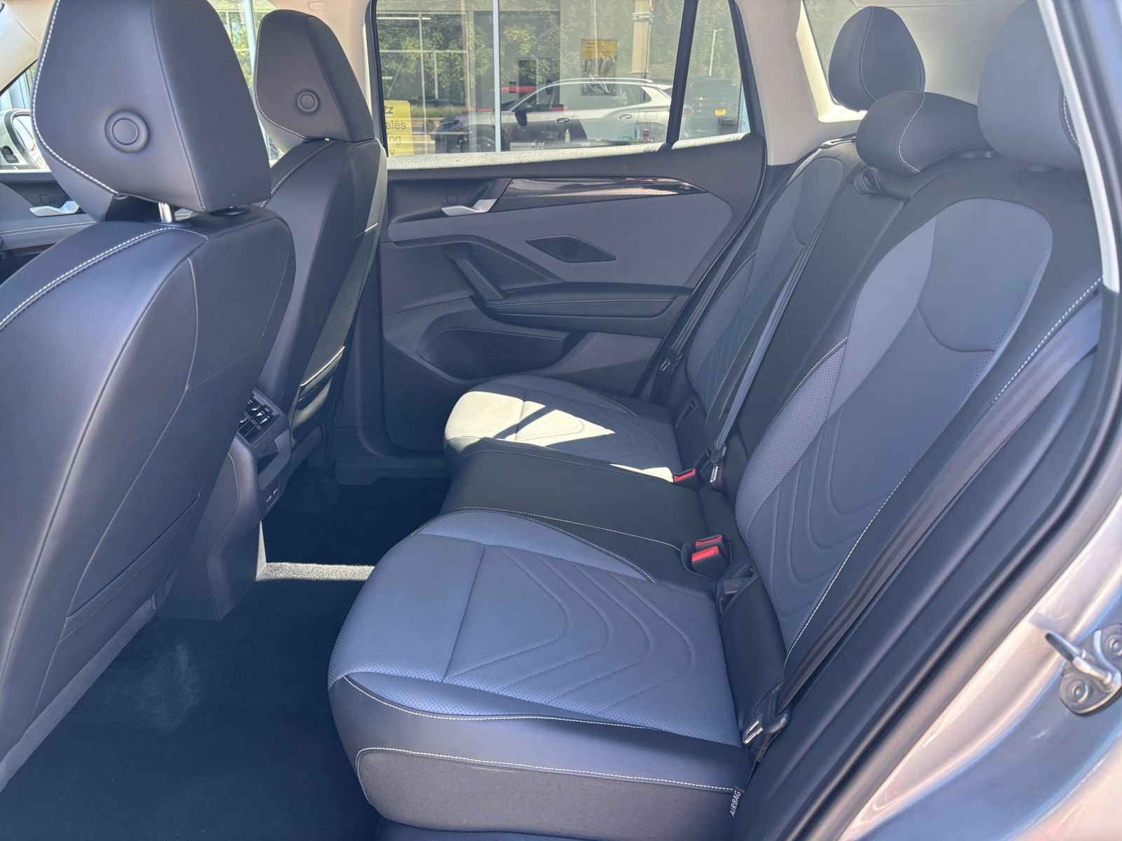 Used 2026 Volkswagen Tiguan SE AWD/4WD image 26