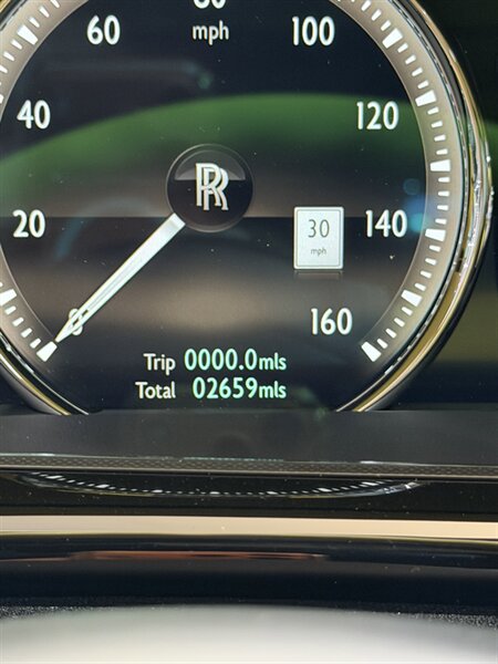 Used 2022 Rolls-Royce Phantom Sedan RWD image 14