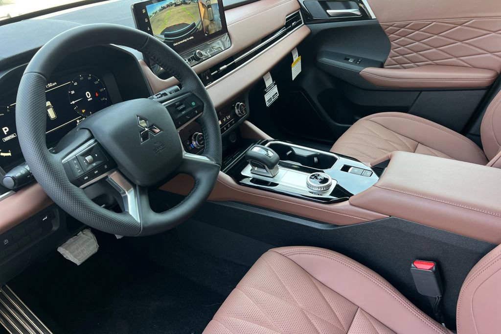 New 2026 Mitsubishi Outlander SEL FWD image 11