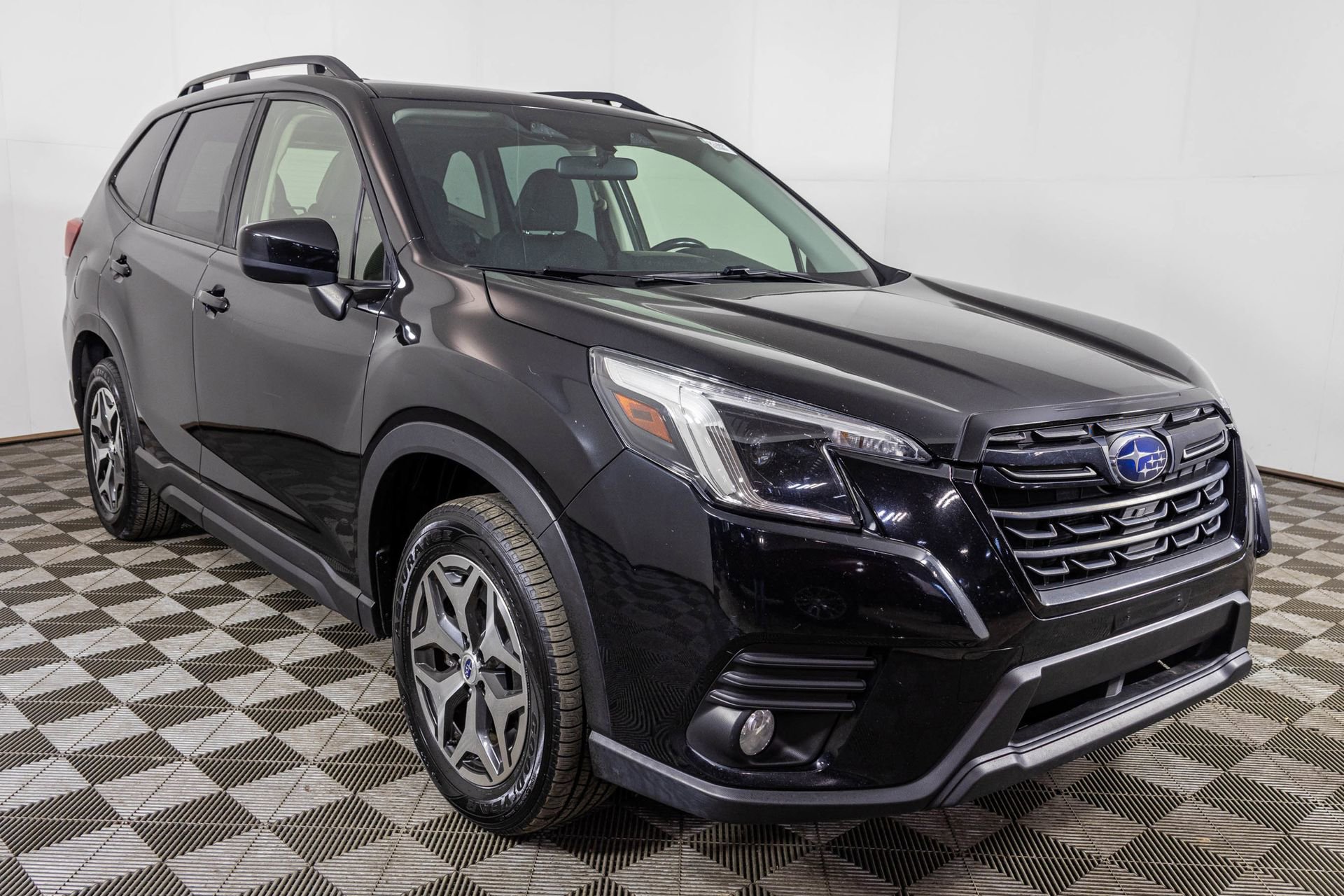 Used 2022 Subaru Forester Premium image 13