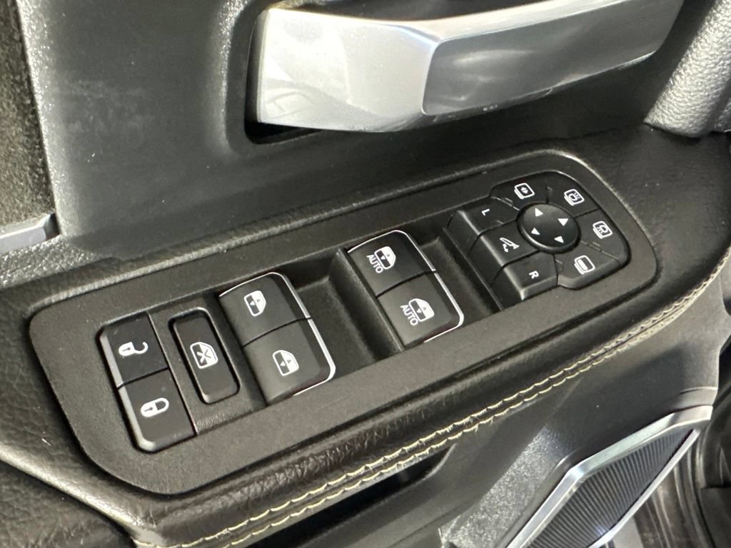 Certified 2025 RAM 3500 Laramie AWD/4WD image 31