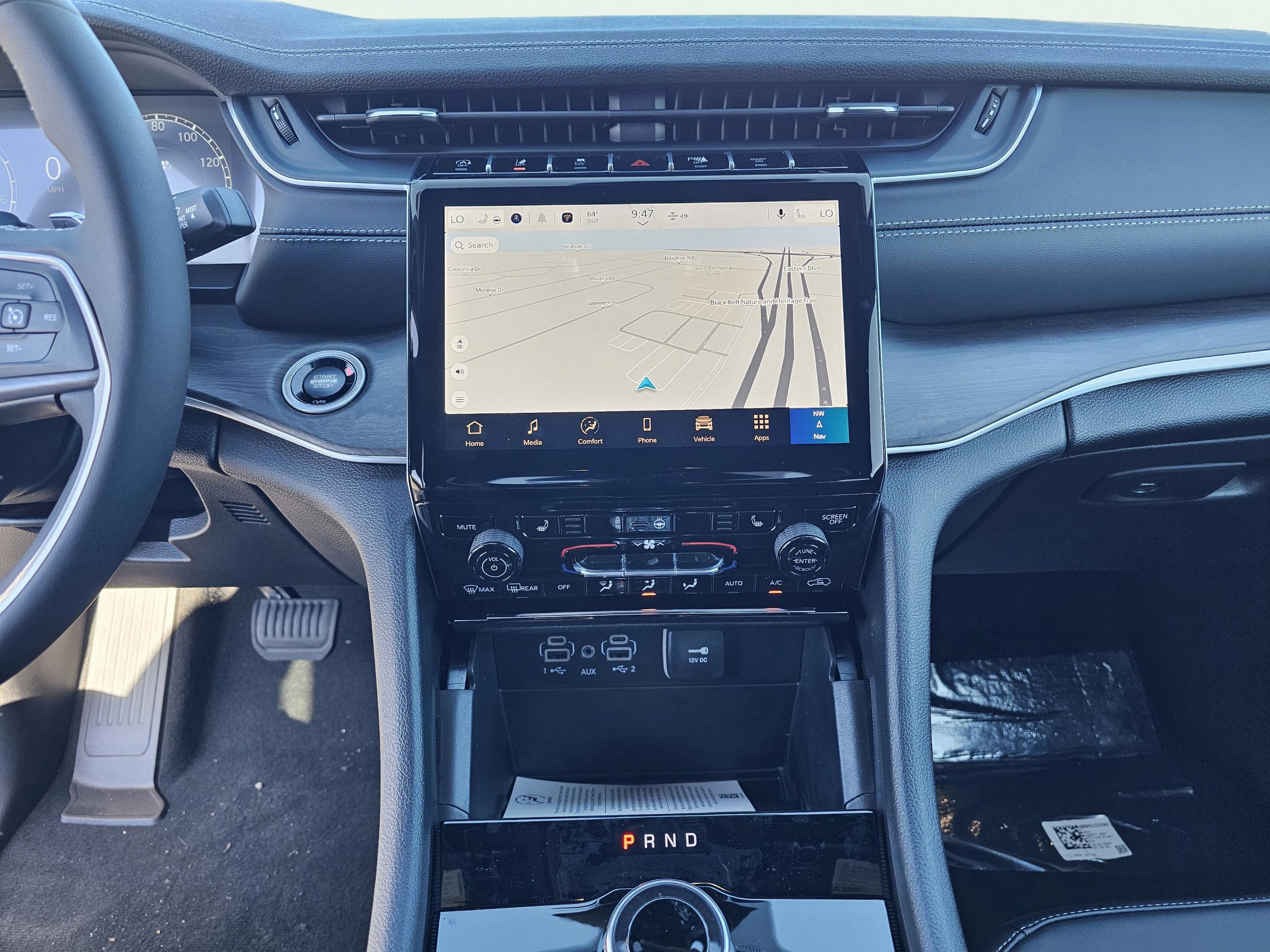 New 2025 Jeep Grand Cherokee L Limited w/ Black Appearance Package image 25