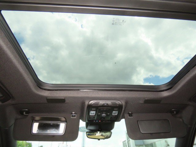 Used 2023 Cadillac Escalade ESV Premium Luxury image 22