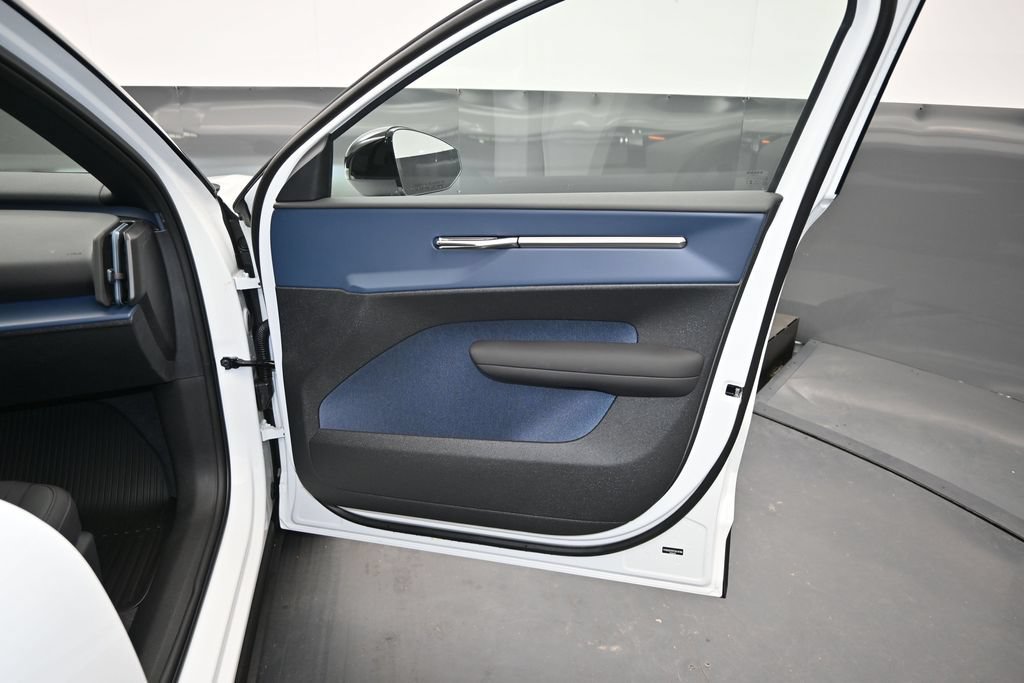 New 2026 Volvo EX30 Plus w/ Protection Package Premier AWD/4WD image 18