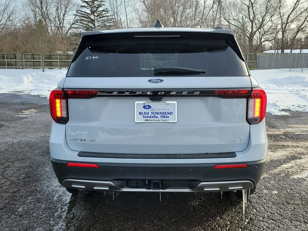 New 2026 Ford Explorer Active w/ Active Comfort Package image 5