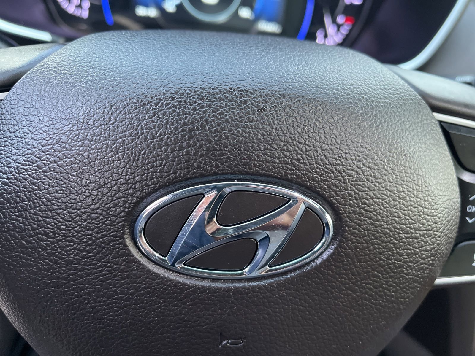 Used 2020 Hyundai Santa Fe Limited image 27