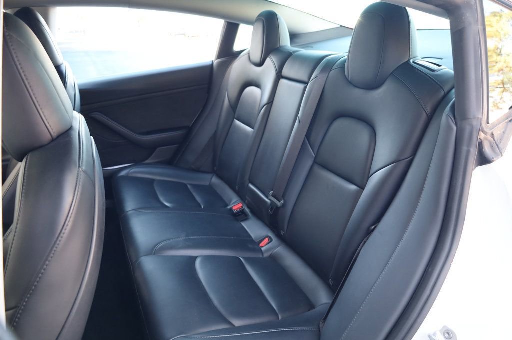Used 2023 Tesla Model 3 Standard Range image 18