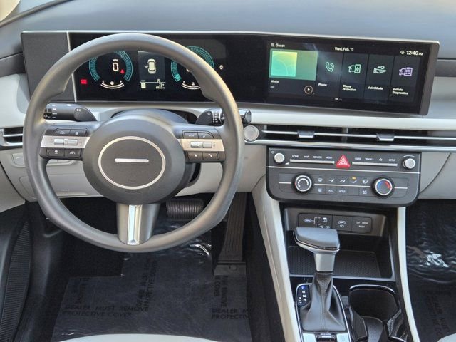 Certified 2025 Hyundai Tucson SE image 27