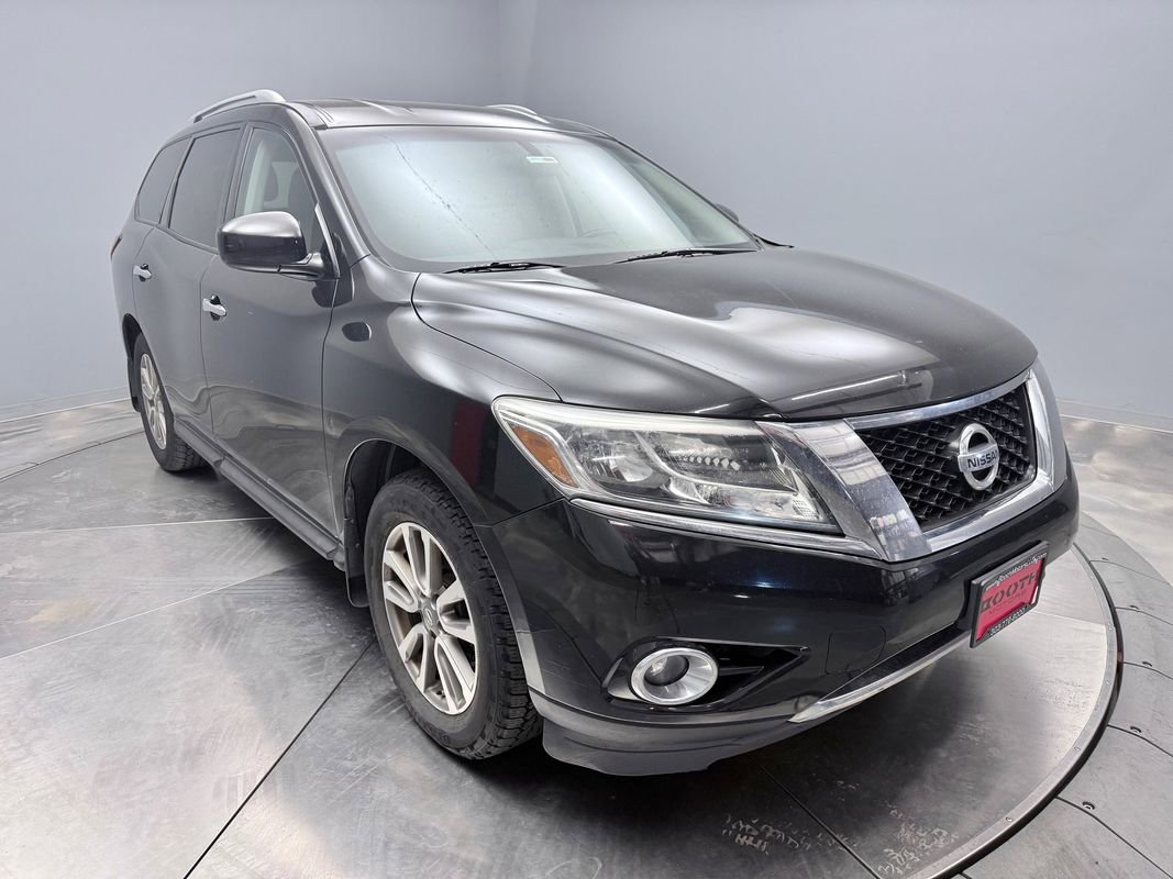 Used 2016 Nissan Pathfinder SV w/ SV Cold Weather Package AWD/4WD image 3